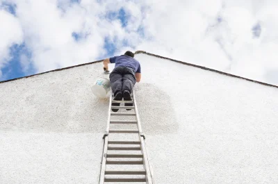 Peinture extérieure à Pourchères — façades et ravalement